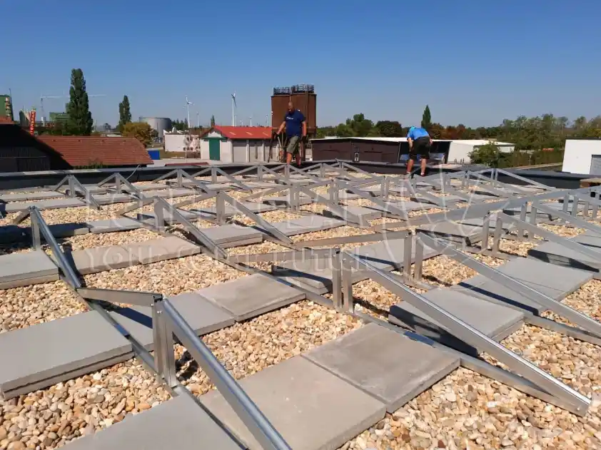 Quomodo installare orientale occidentalem saburram systema solarem ascendentem?